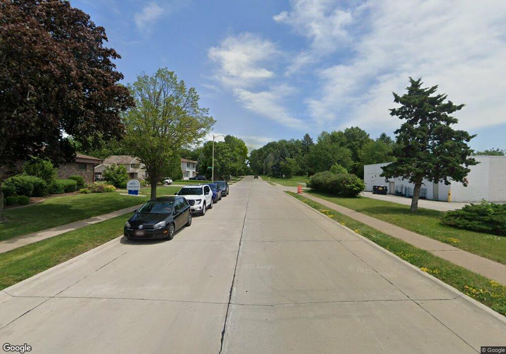 2029 E 38th Street Place unit 1, Davenport, IA 52807 - photo 1