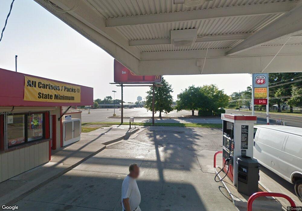 2920 W Locust St, Davenport, IA 52804 - photo 1