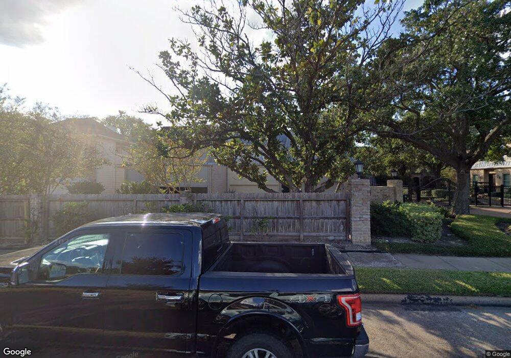 59 Bayou Pointe Dr, Houston, TX 77063 - photo 1