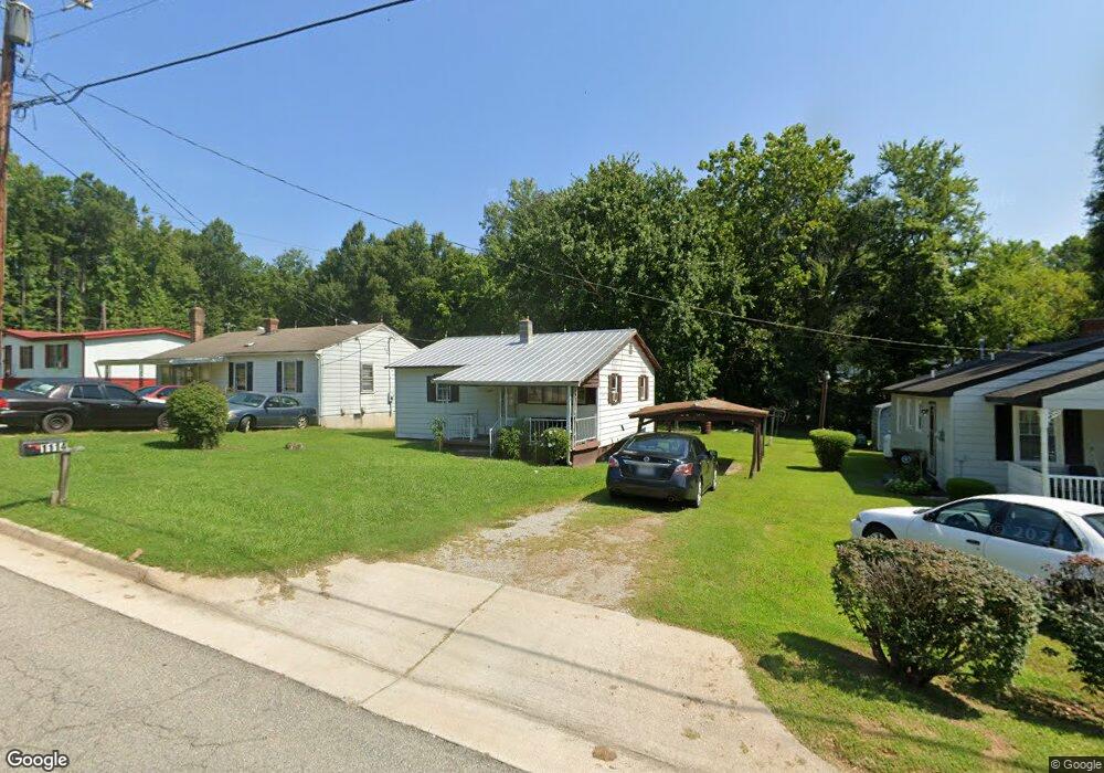 1114 Mecklenburg Ave, Victoria, VA 23974 - photo 1