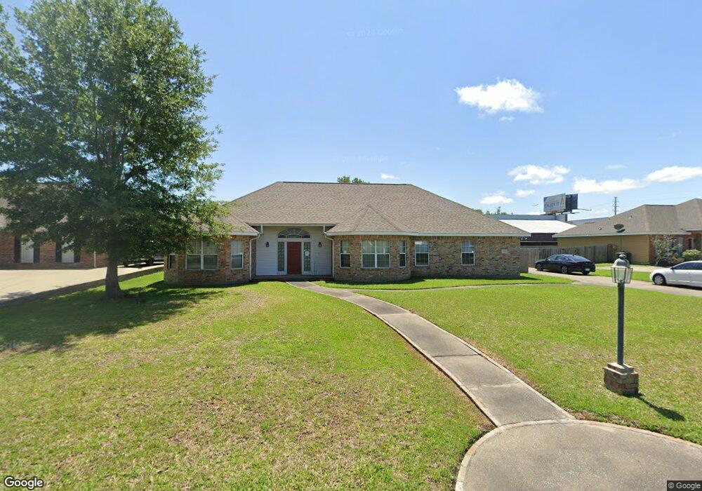 1409 Cambridge Ct, Lake Charles, LA 70605 - photo 1