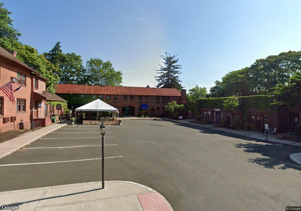 10 Jim Gallagher Way unit 1, Simsbury, CT 06070 - photo 1