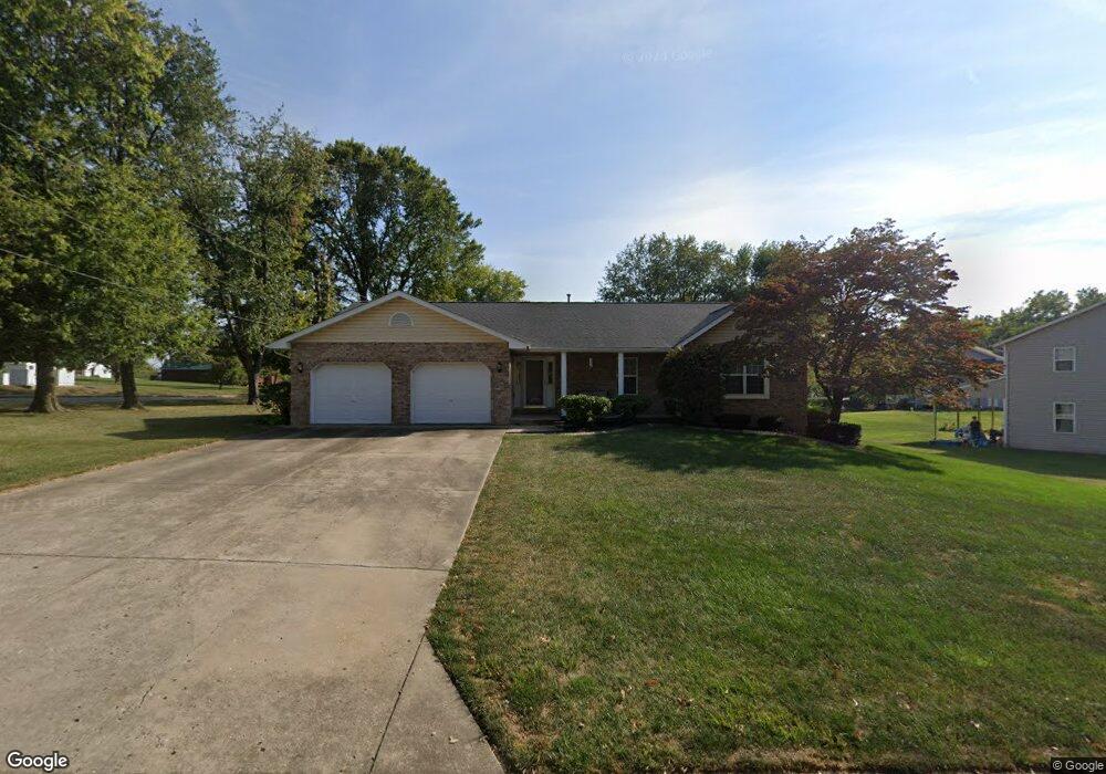 8 Hickory Dr, Maryville, IL 62062 - photo 1