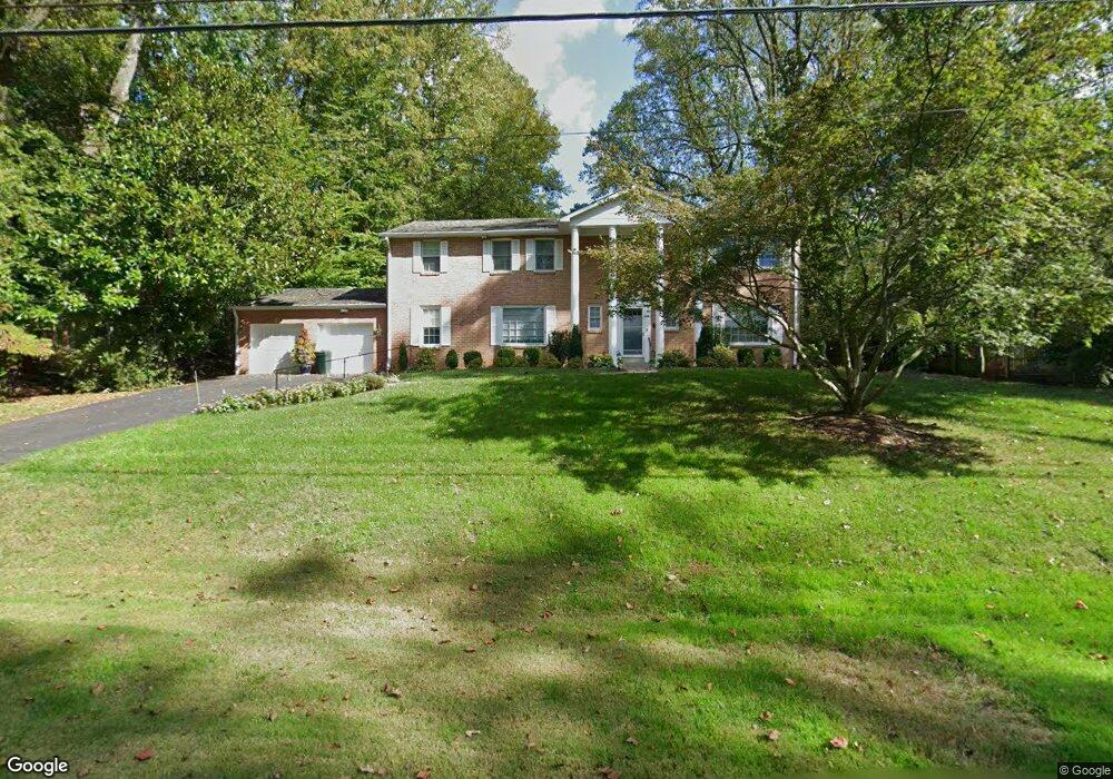 8909 Honeybee Ln, Bethesda, MD 20817 - photo 1