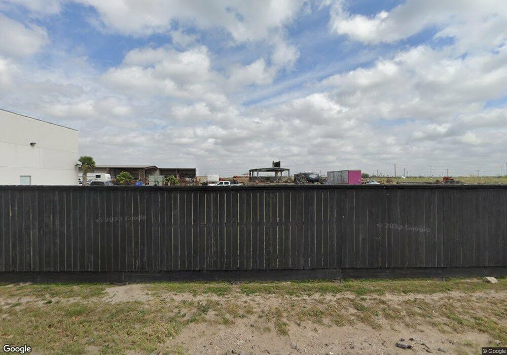 700 Vazquez Ln unit D, Donna, TX 78537 - photo 1