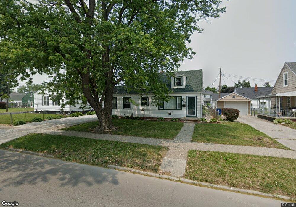 2305 108th St, Toledo, OH 43611 - photo 1