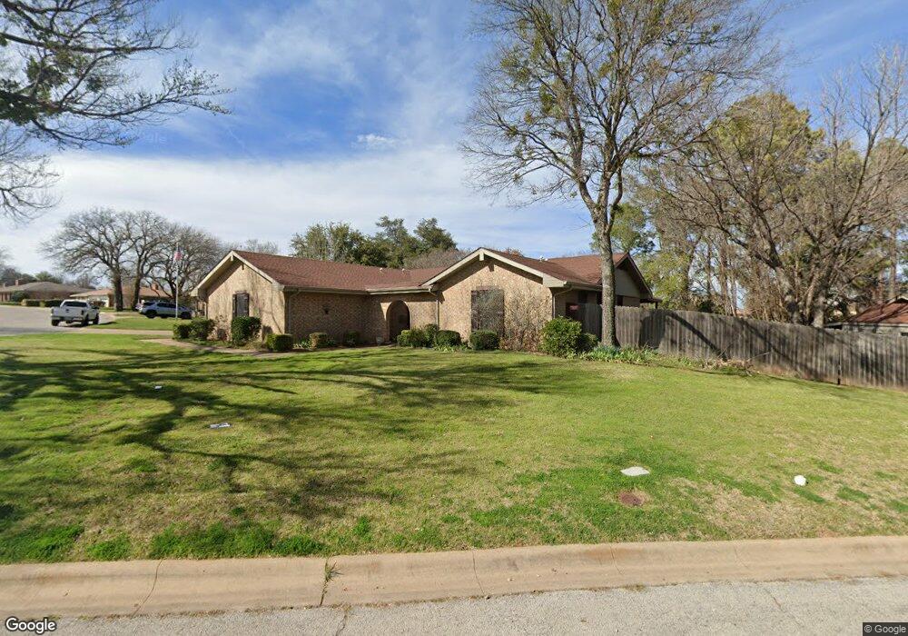 801 Hilltop Dr, Weatherford, TX 76086 - photo 1