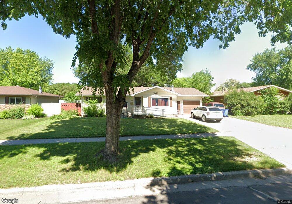 337 Forest Ave N, Fargo, ND 58102 - photo 1