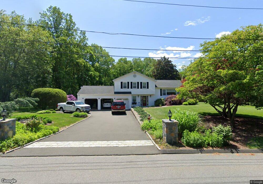 41 Twin Circle Dr, Trumbull, CT 06611 - photo 1