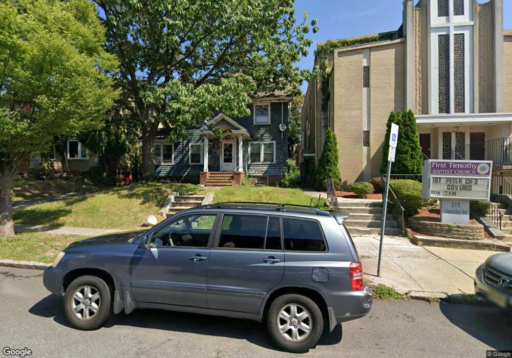 221 Chancellor Ave unit 223, Newark, NJ 07112 - photo 1
