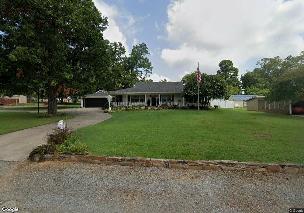 405 E Bissell St, Hugo, OK 74743 - photo 1