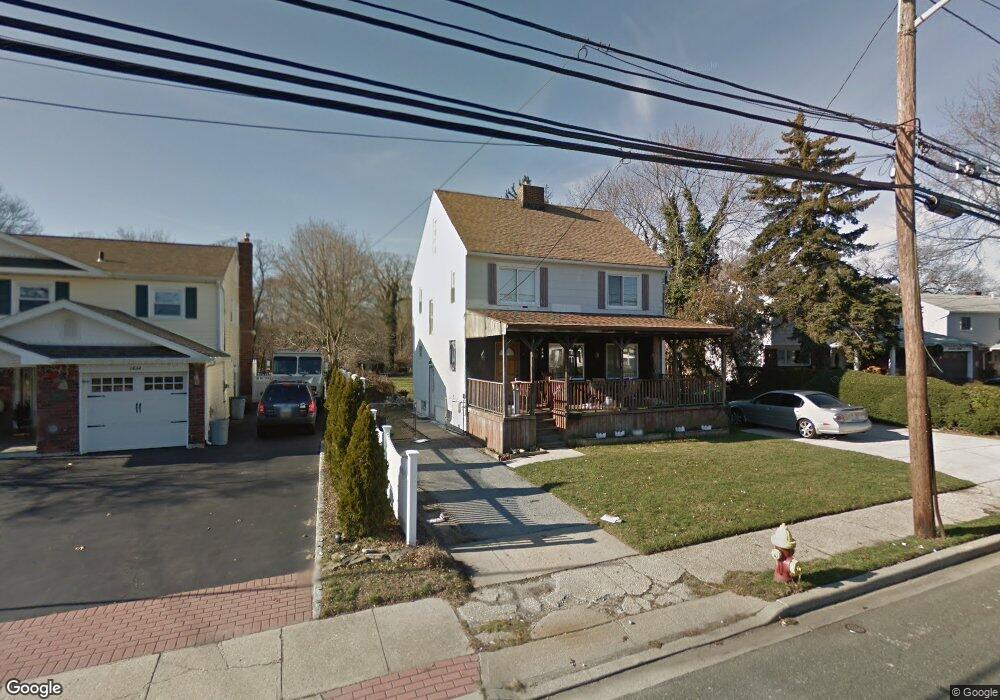 1688 Meadowbrook Rd, Merrick, NY 11566 - photo 1