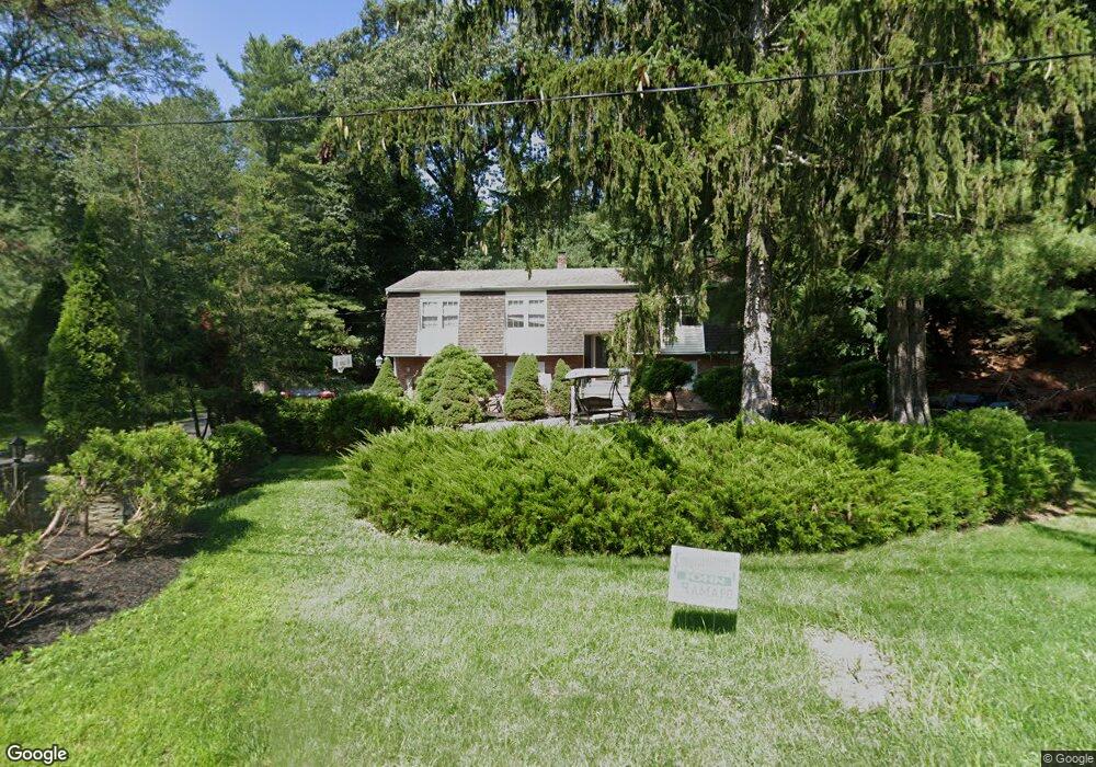 202 Forest Glen Ave, Franklin Lakes, NJ 07417 - photo 1