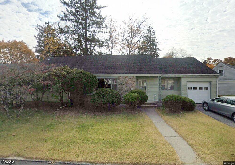 6 Taylor Dr, Norwich, CT 06360 - photo 1