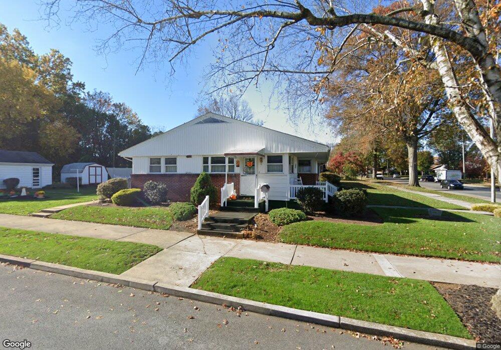 842 E Maple St, Palmyra, PA 17078 - photo 1