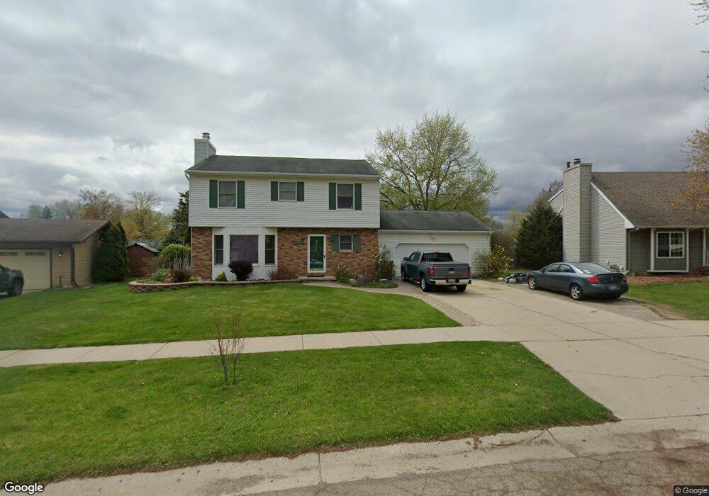 2209 Briarhill Dr, Lansing, MI 48917 - photo 1