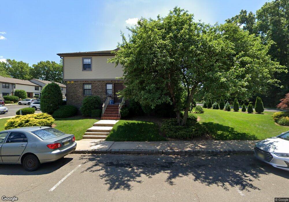 1207 Maple Hill Dr, Woodbridge, NJ 07095 - photo 1