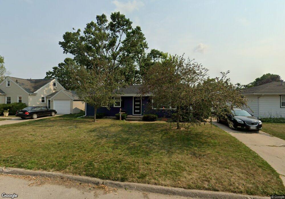 145 19th Ave SW, Cedar Rapids, IA 52404 - photo 1