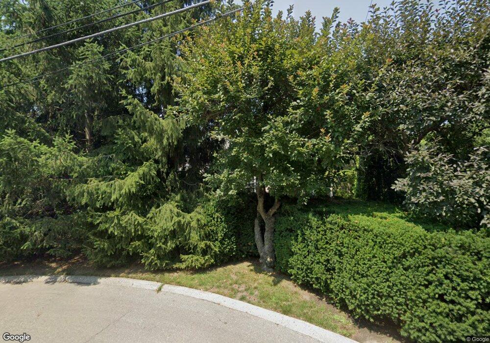 487 Kercheval Ave, Grosse Pointe Farms, MI 48236 - photo 1