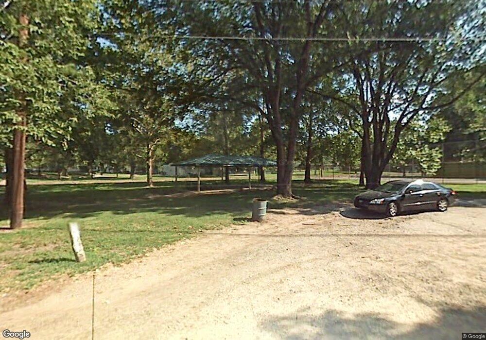 2810 SW 10th Ave, Topeka, KS 66604 - photo 1