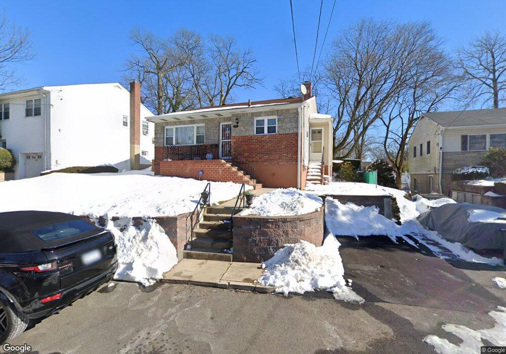 302 Glenbrook Ave, Yonkers, NY 10705 - photo 1