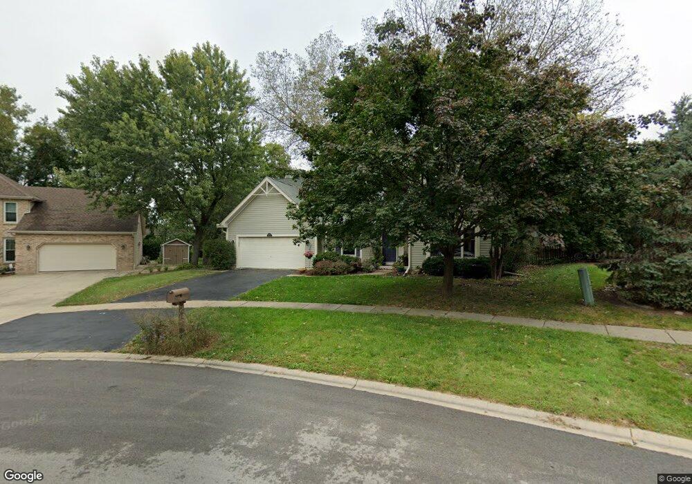 600 Lund Ln, Batavia, IL 60510 - photo 1