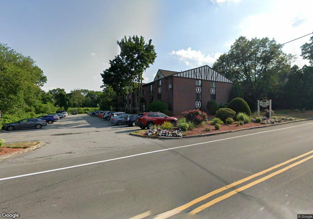 1241 Lawrence St unit 304, Lowell, MA 01852 - photo 1