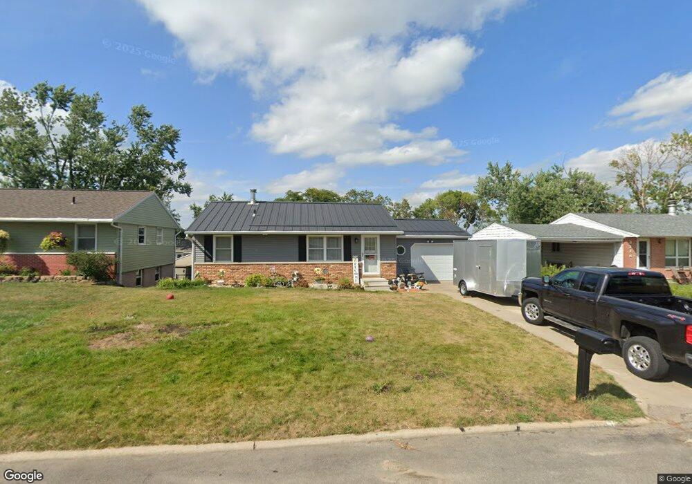 3122 Coral Ln SW, Cedar Rapids, IA 52404 - photo 1