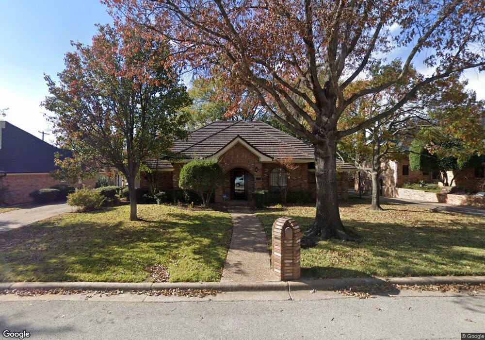 3109 Oakdale Dr, Hurst, TX 76054 - photo 1