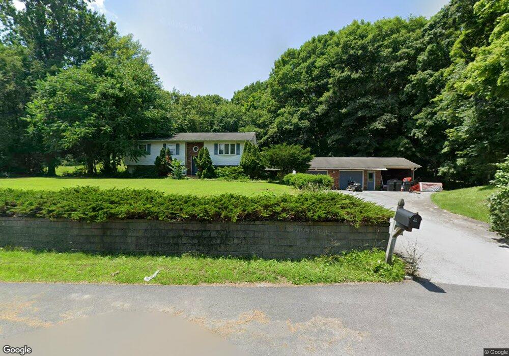 7 Dill Ln, Poughkeepsie, NY 12601 - photo 1