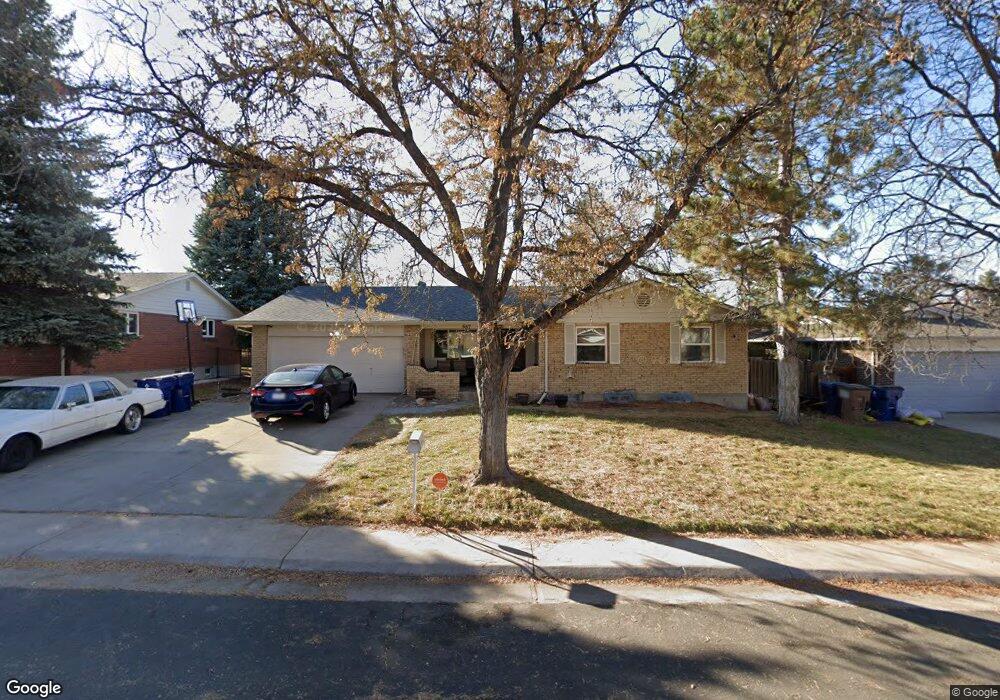 657 S Oswego Ct, Aurora, CO 80012 - photo 1