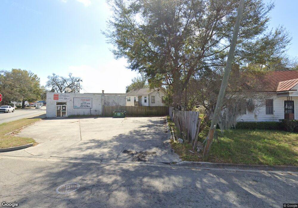 2033 Skidaway Rd, Savannah, GA 31404 - photo 1