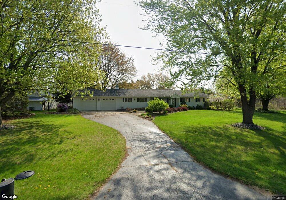 1127 S Dehmel Rd, Frankenmuth, MI 48734 - photo 1