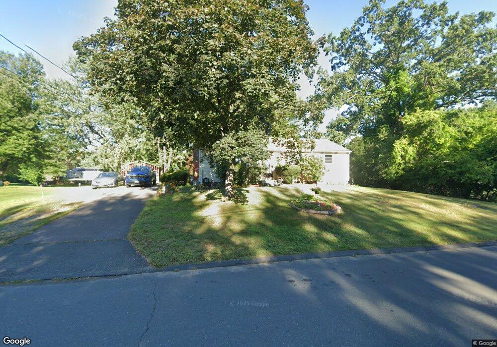 11 Roberts Rd, Enfield, CT 06082 - photo 1