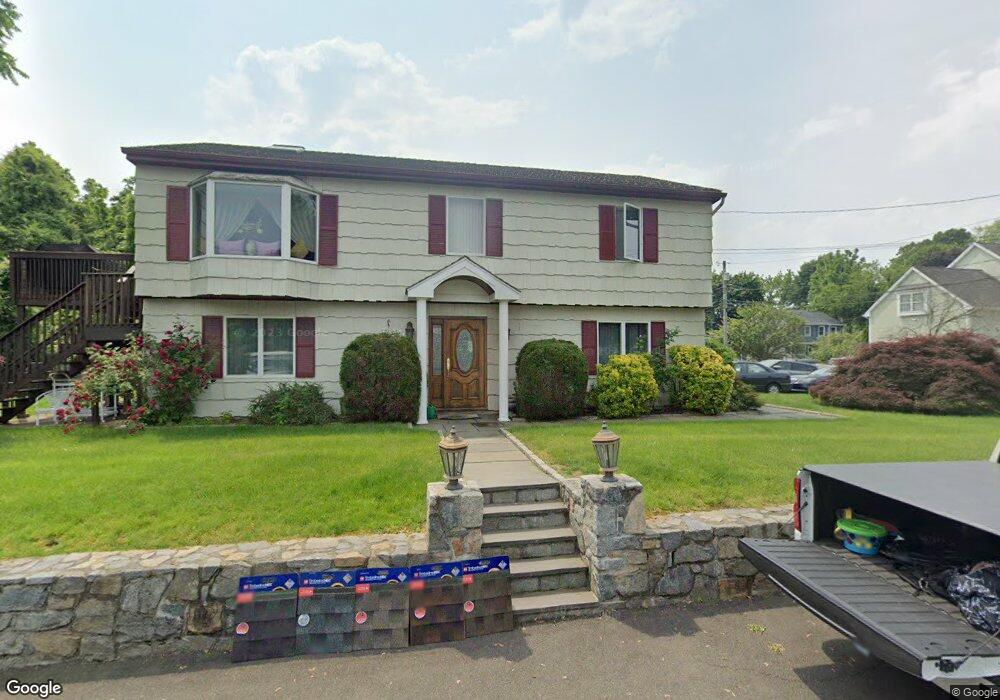 2 Lenore Dr, Norwalk, CT 06851 - photo 1