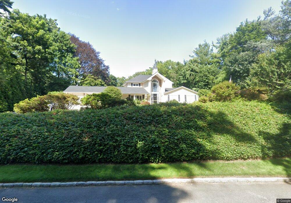 14 Cedar Ln, Port Washington, NY 11050 - photo 1