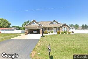 704 Schmidt St, Gillespie, IL 62033