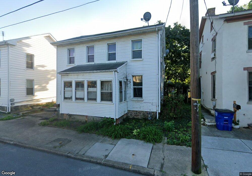 110 N Queen St, Littlestown, PA 17340 - photo 1