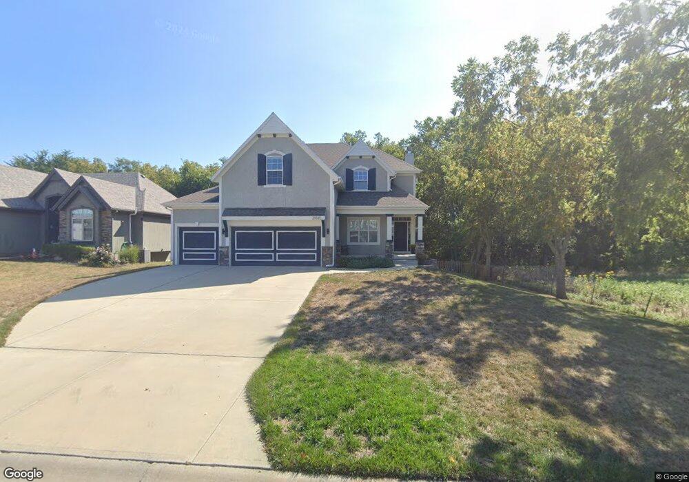 21085 S Skyview Ln, Spring Hill, KS 66083 - photo 1