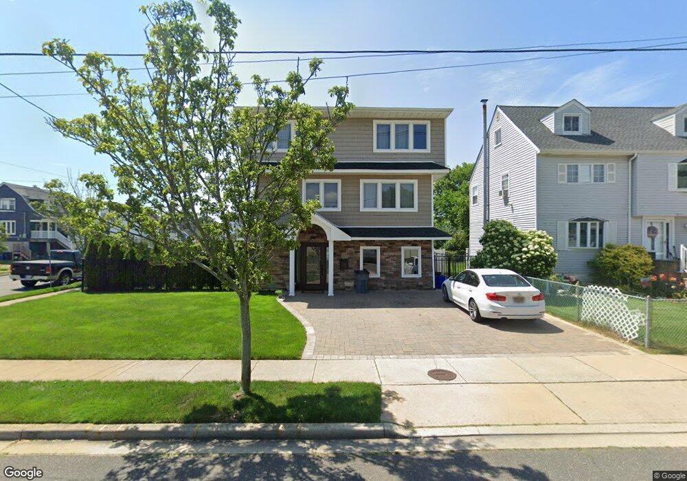 133 Cedar St, Freeport, NY 11520 - photo 1