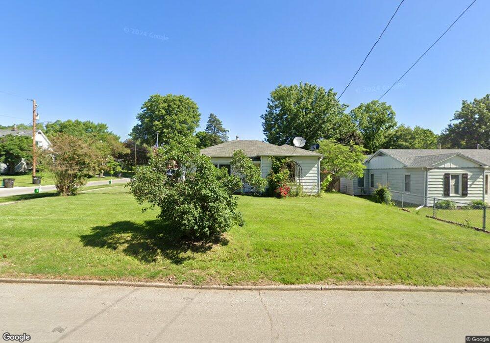 1319 Douglas Ave, Des Moines, IA 50313 - photo 1