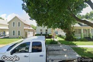 711 N Howell St, Davenport, IA 52802