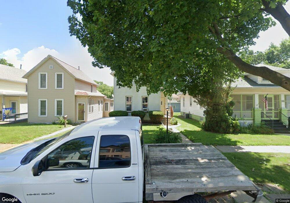 711 N Howell St, Davenport, IA 52802 - photo 1