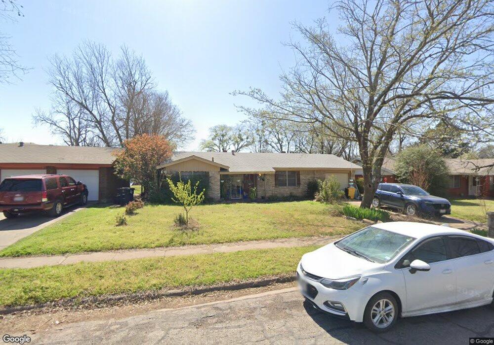1307 Manor Dr, Cleburne, TX 76033 - photo 1