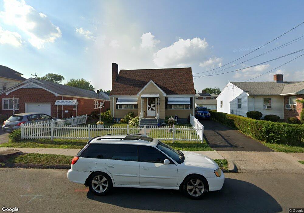 220 Linnmoore St, Hartford, CT 06106 - photo 1