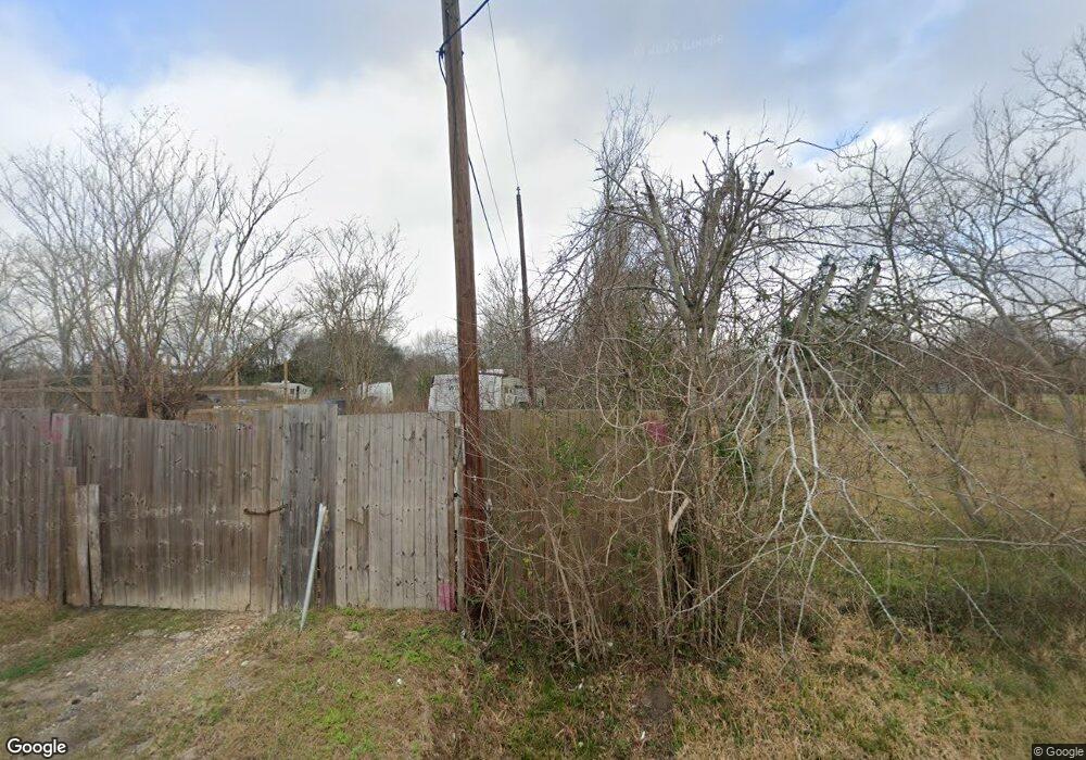 1200 Davis Bend Rd, Alvin, TX 77511 - photo 1