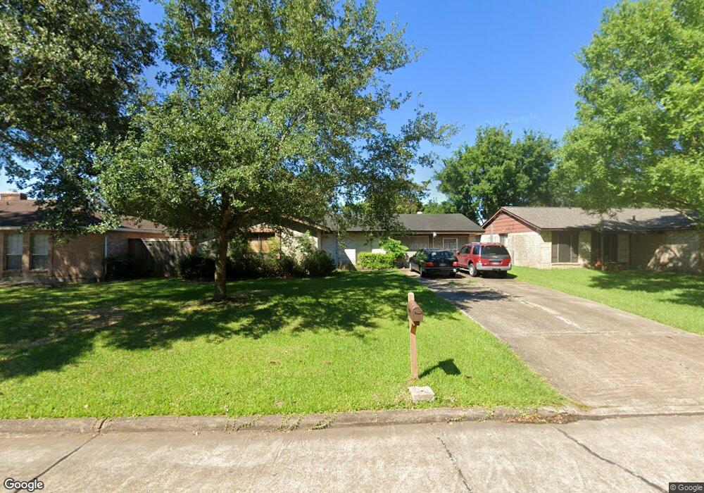 16734 Tibet Rd, Friendswood, TX 77546 - photo 1