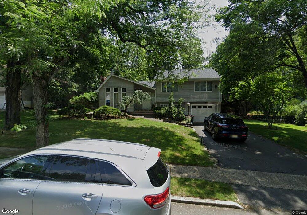 11 Vivian Ln, Closter, NJ 07624 - photo 1