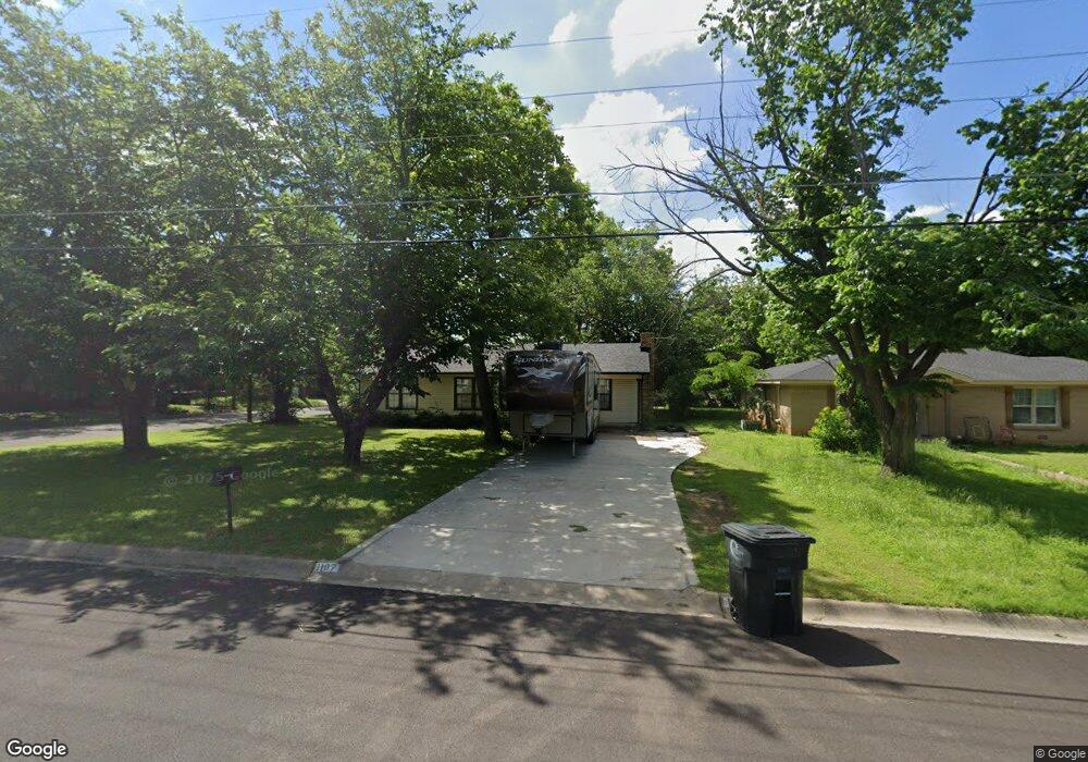 1107 Chester St, Cleburne, TX 76033 - photo 1