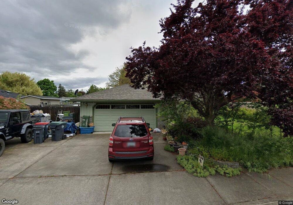 1455 Foxwood Dr, Medford, OR 97504 - photo 1